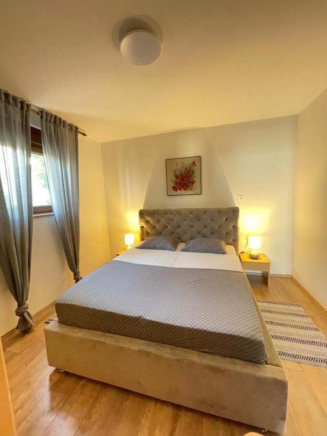 Apartmani Suzana 클레노비차 외부 사진